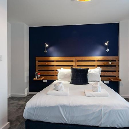 Superb 2 Bed Flat 5Min To Old Trafford Stadium Mánchester Exterior foto