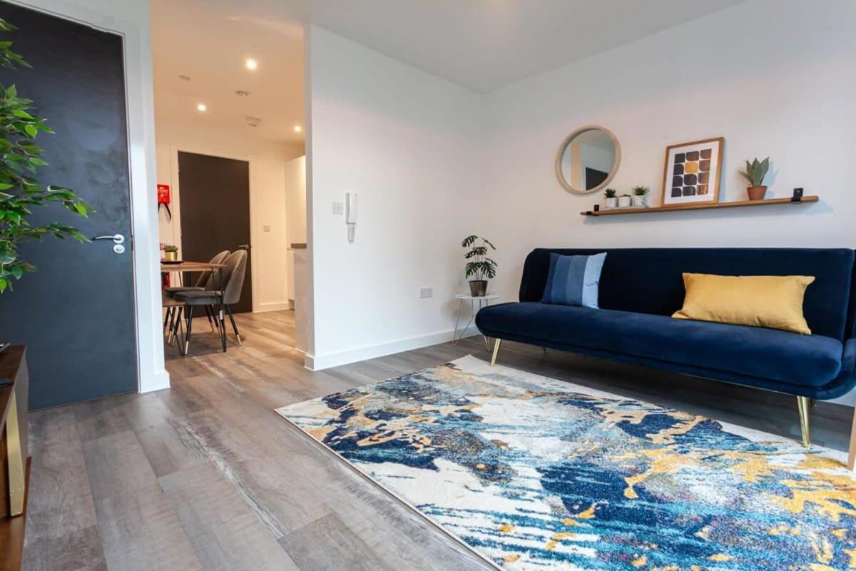 Superb 2 Bed Flat 5Min To Old Trafford Stadium Mánchester Exterior foto