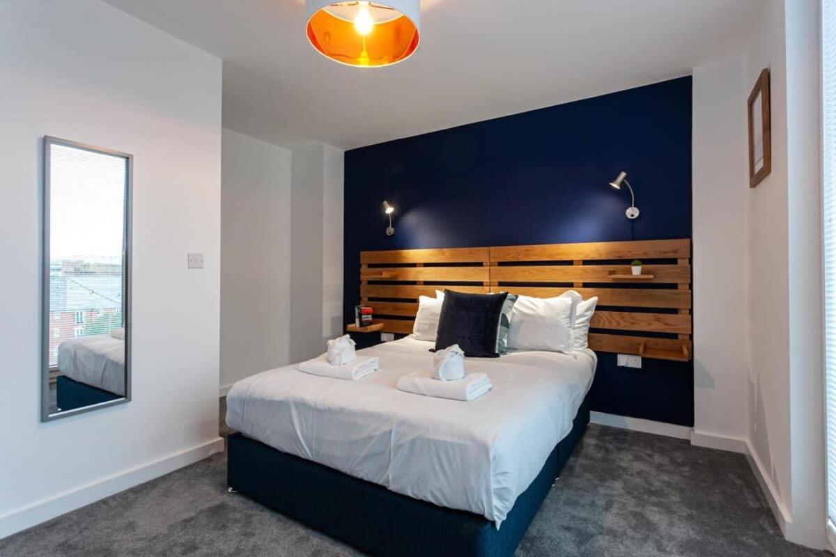 Superb 2 Bed Flat 5Min To Old Trafford Stadium Mánchester Exterior foto